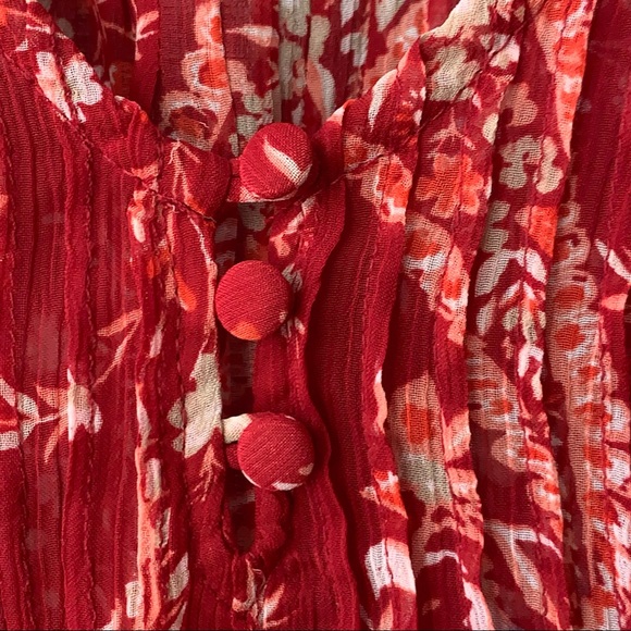 Women’s Chiffon Top - Picture 4 of 8